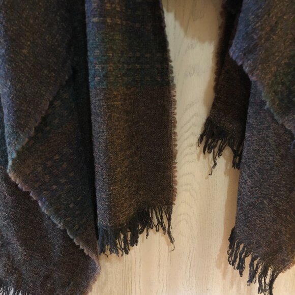Kerry Woollen Mills Lambswool Scarf - Picture 7 of 7